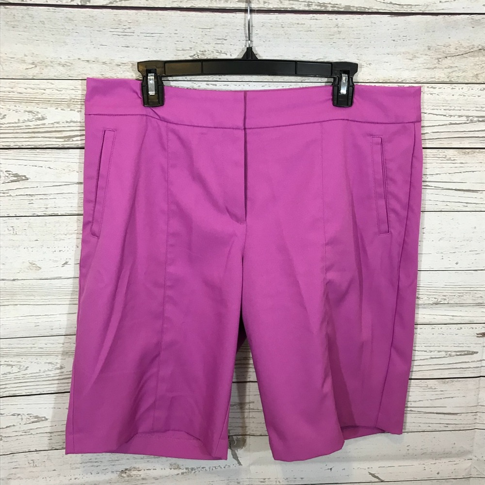 Ladies IZOD Golf Shorts Purple 14